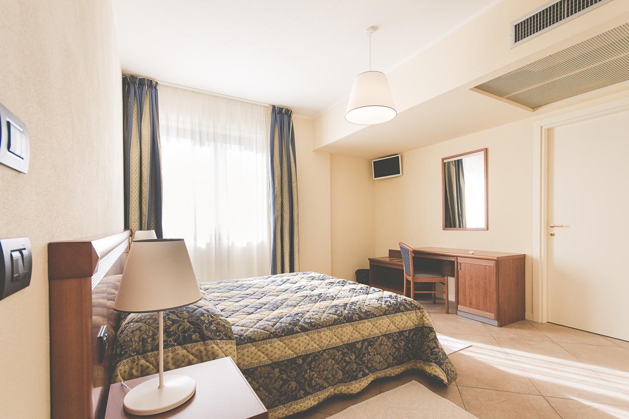 Su Pititeri Hotel Macomer Esterno foto
